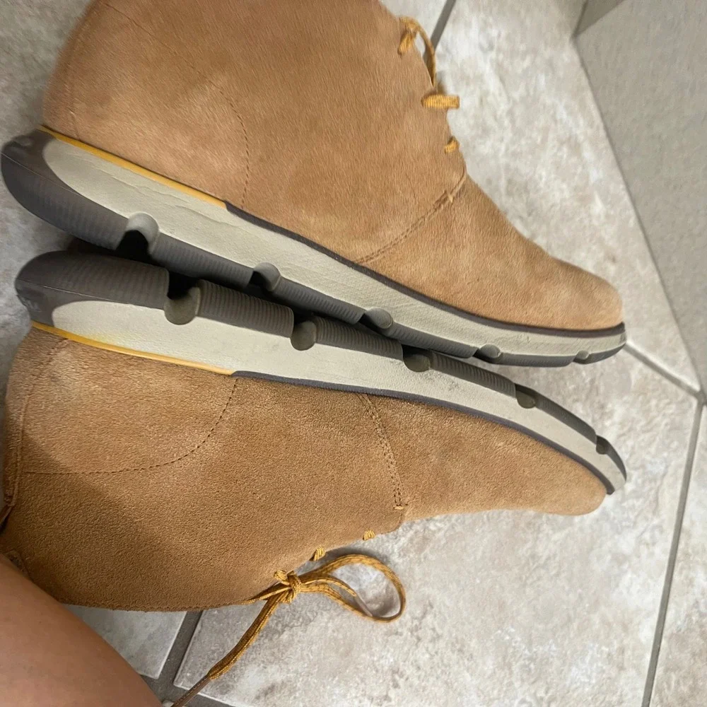 Cole Haan Zerogrand Tan Suede Chukka Desert Boots Mens Shoes C23251 Sz 10M EUC Cole Haan Zerogrand Tan Suede Chukka Desert Boots Mens Shoes  main image 3
